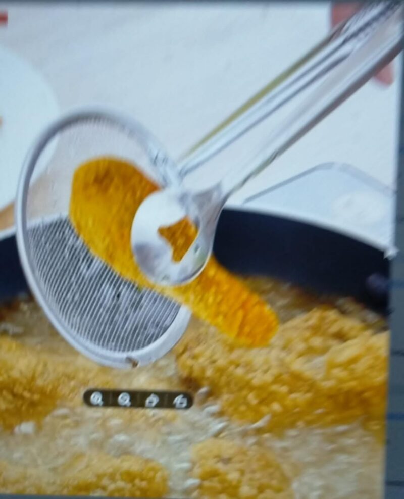 2-in-1 Frying Tong with Mesh Strainer and Flat Spatula - Image 2